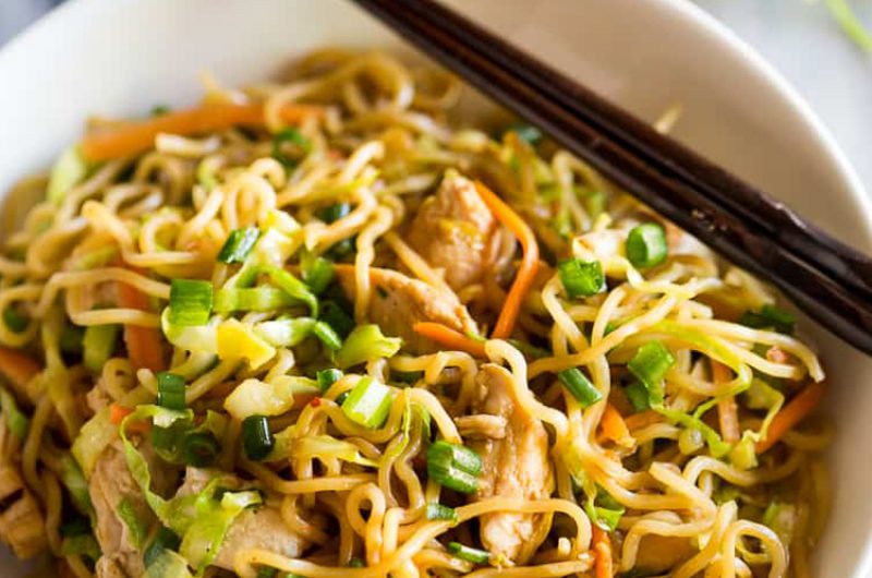 Kip Chow Mein met groenten